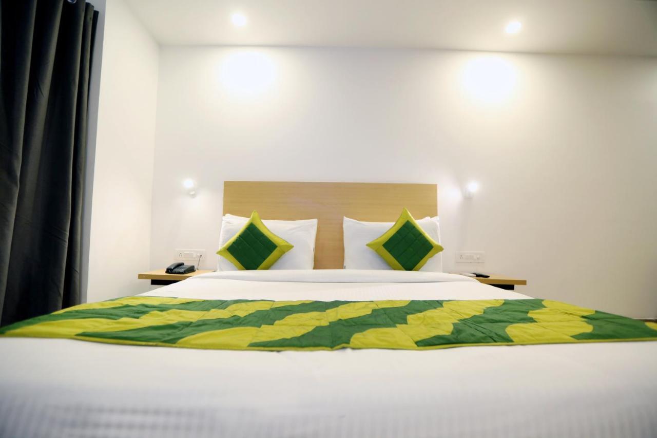 Hotel Yellow Saffron Δελχί Εξωτερικό φωτογραφία